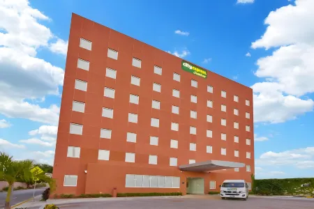 City Express Junior by Marriott Merida Altabrisa Отели в г. Чолуль