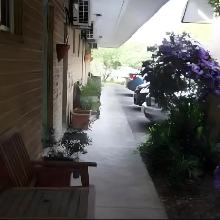 Corlette Palms Motor Inn