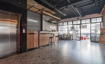 RedDoorz Plus @ Doorman Guest House