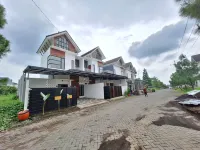MP Villa Boulevard 43 Malang Hôtels à : Karang Ploso