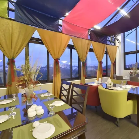 Paragon Hotel and Suites