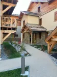 New chalet-style apartment near the village, ideal for families