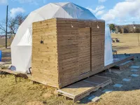 The Birdie Dome • 2 Min to WinStar • 20-Ft Window • Workspace Hotels in Love County