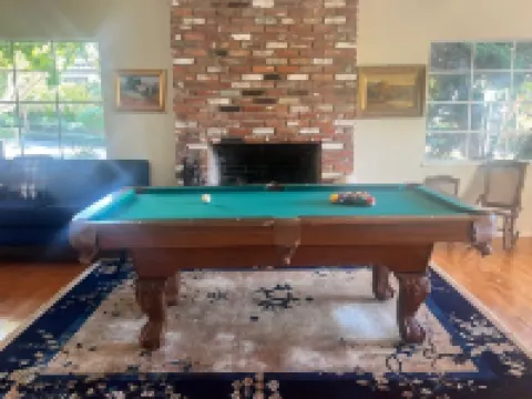 Pool, Foosball, Pool Table, Basketball Family Friendly, blocks from the beach!