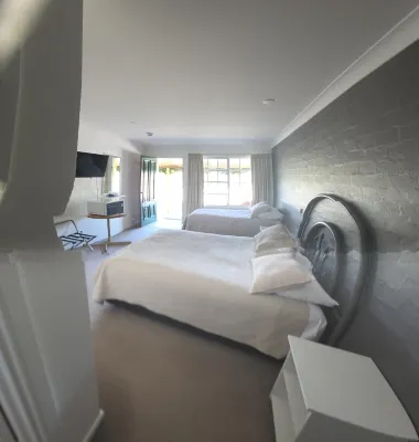 MOTEL ROYAL TARA Hotels in Yass