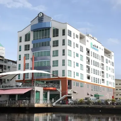 Plaza Sutera Biru Hotel โรงแรมใกล้Silver Jubilee Park