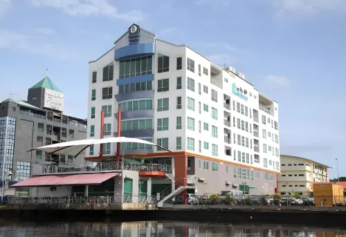 플라자 수테라 비루 쿠알라 벨라이트 호텔