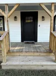 Newly Renovated 3-Bedroom House, Minutes Away from Coliseum, Lake & Lakecrest
