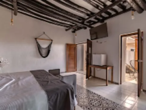 ホテル コロニアル ザキ、グルホテル バリャドリッドのホテル