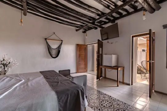 薩奇飯店 - 大師飯店