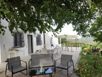 Villa Valle del Sole with pool and view  호텔
