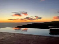 Sun House Malibu - Private Estate with Infinity Pool & Views - 6 bedrooms
