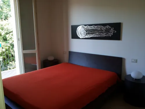 Stunning three-room lake view in a residence with three swimming pools and 36,000 m2 of greenery 馬內爾巴德爾加爾達住宿飯店