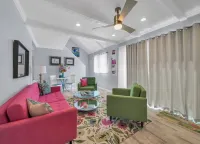 Cozy Suite w/ Private Pool minutes from Navarre Beach!