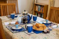 Garden Cottage, Near St Andrews. Glorious Country Location.