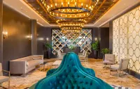 Debrah Brown, a Member of Brown Hotels - Fitnessstudio