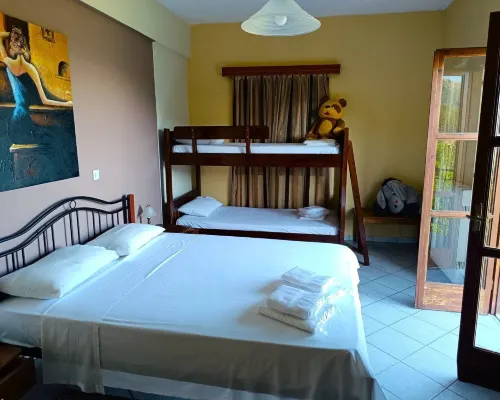 由Open City Hotel提供的迪奧涅 戈爾特尼亞酒店
