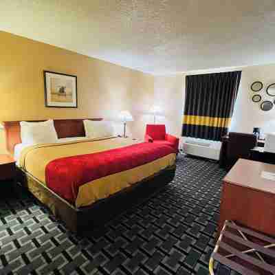 Hometown Inn & Suites Rooms