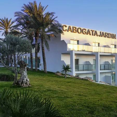 Hotel Cabogata Jardín