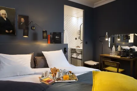 COQ Hotel Paris Отели рядом с достопримечательностью «Высшая нормальная школа»