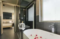 Hotel Metropolis - Bathtub