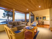 The Wheelhouse Inn Hotels in Nelson