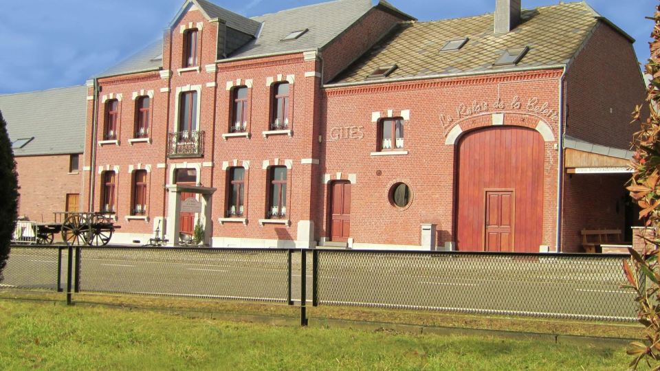 Holiday Home in Cul-Des-Sarts with Roofed Terrace