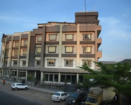 R帝國戴瓦內格爾 達文蓋雷縣酒店