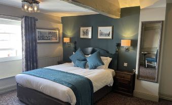 Punch House Monmouth