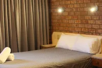 Red Cliffs Colonial Motor Lodge, Mildura Region Hotels in Red Cliffs