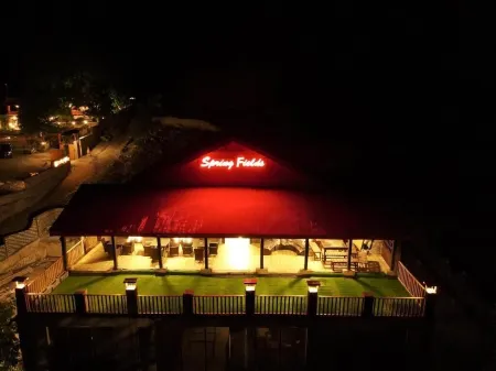 Spring Fields Hotel, Kalam