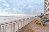 Wow Oceanfront Views 2BR-2BA Condo Ponce Inlet King Suite, Pool & Stunning Views