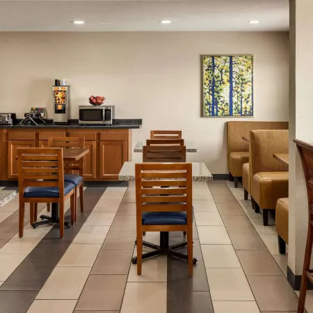 Baymont by Wyndham Cedar Rapids