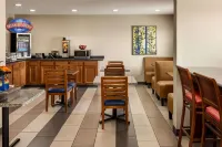 Baymont by Wyndham Cedar Rapids - sarapan