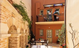 Casa Moazzo Suites and Apartments