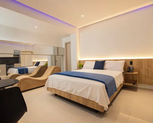 Harmonie Hotels near Simon Bolivar