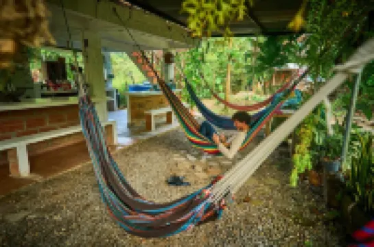 ARIANTIY HOSTAL = ARIANTIY 旅館 酒店