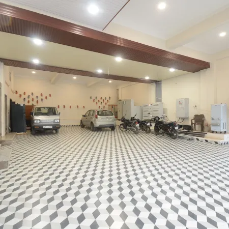 Hotel Shri Dhwaja Inn