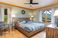 Among the Clouds by AvantStay Views Hot Tub