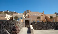 Voreina Gallery Suites Hotels in Pyrgos Kallistis