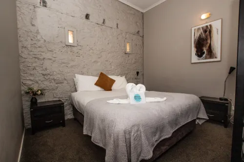 Cobb & Co Lodge Hotels in Queenscliff