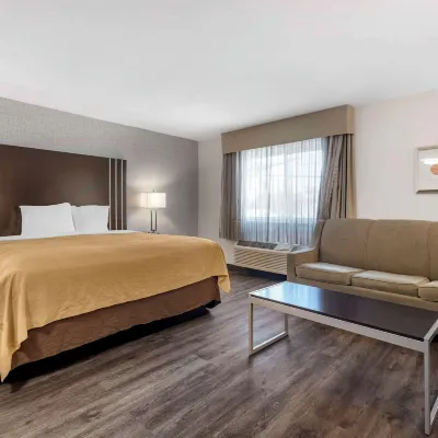 Quality Inn Burbank Airport Hotels near Hollywood Burbank Airport