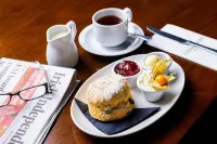Commodore Hotel - breakfast