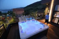 Toka Hotel Restaurant - Pools