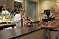 The Crown Manor House Hotel - bar