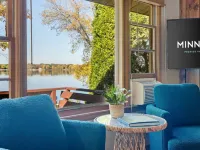 Lake Pulaski Getaway Hotels in Wright County