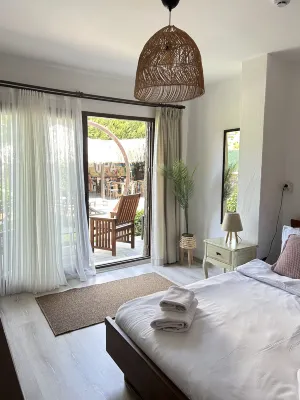 Pupa Alaçatı Butik Otel - Uima-altaat