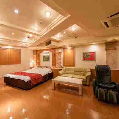 ホテルファイン津店 Rooms