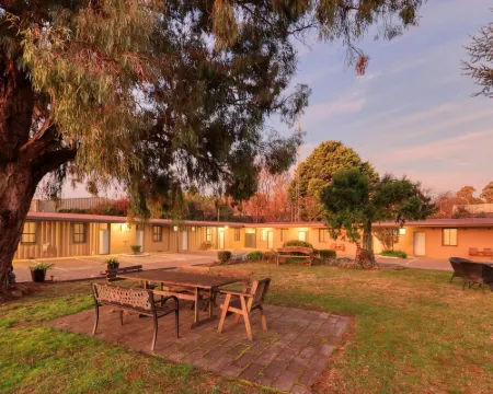 Hamilton Hume Motor Inn Hotels in Yass