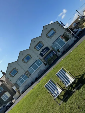 Beach House Hotel Отели в г. Аддерстон вит Лакер